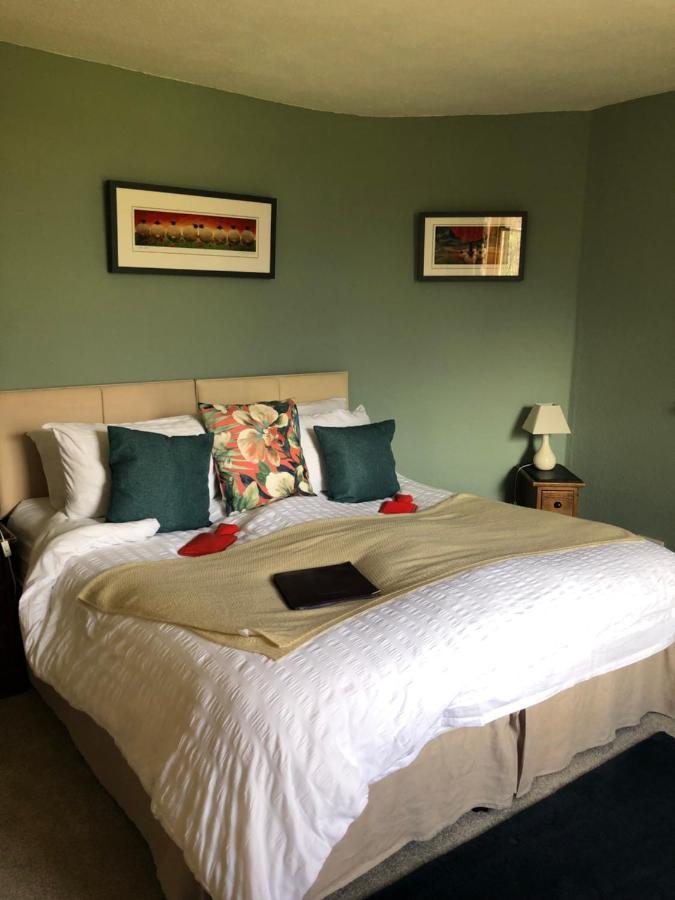 The Hollow Bed And Breakfast Great Longstone Exterior photo